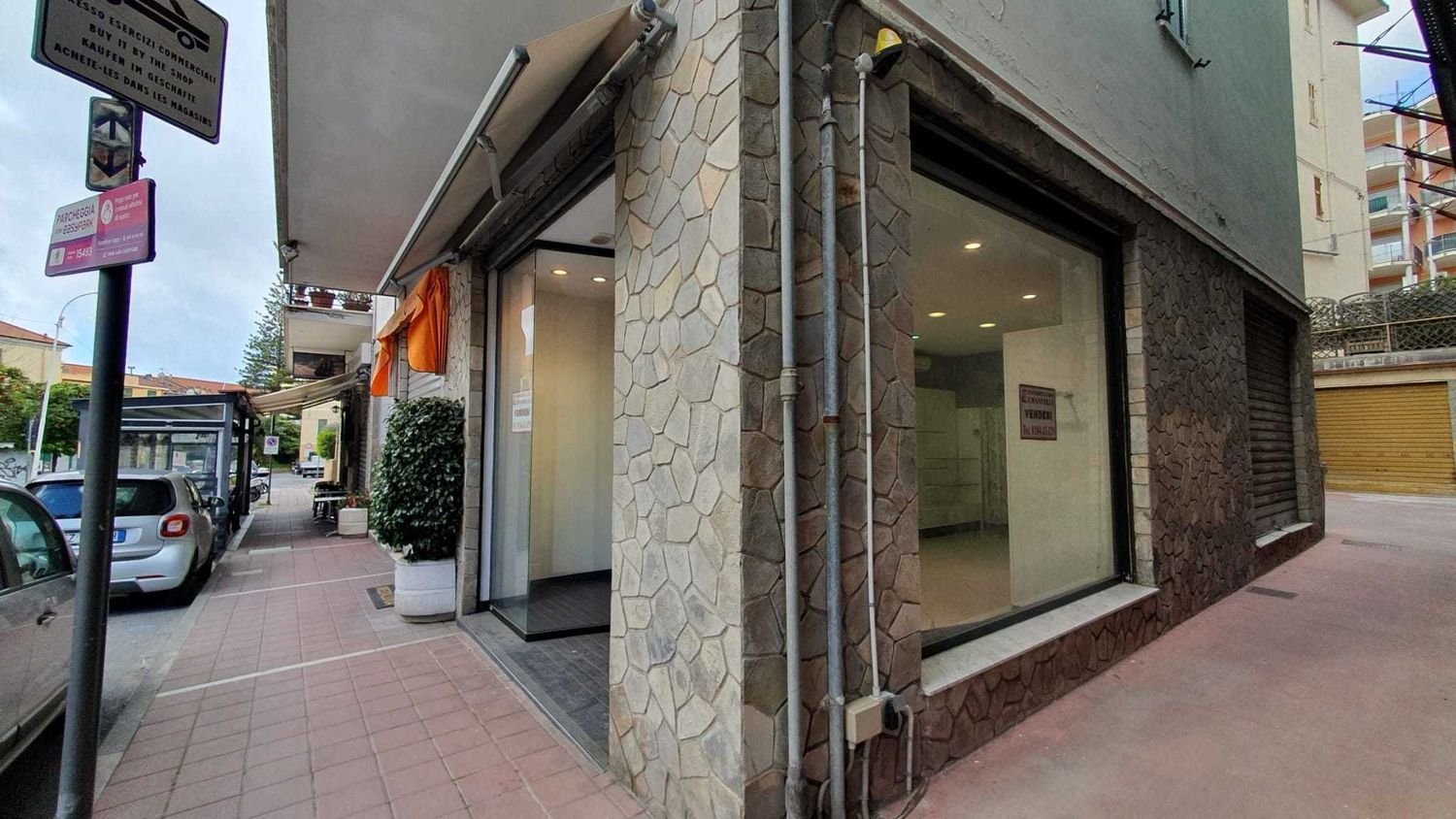 Gewerbliche Immobilie in Taggia, Italy 43m², Nr. 138250