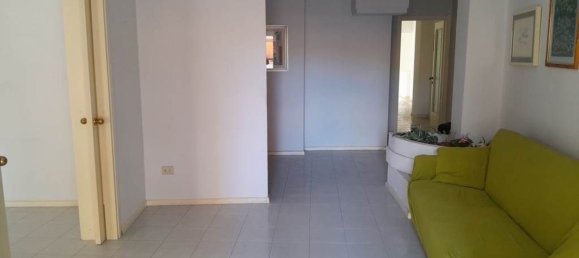 6 rooms Apartment in Cagliari, Italy No. 16083 5
