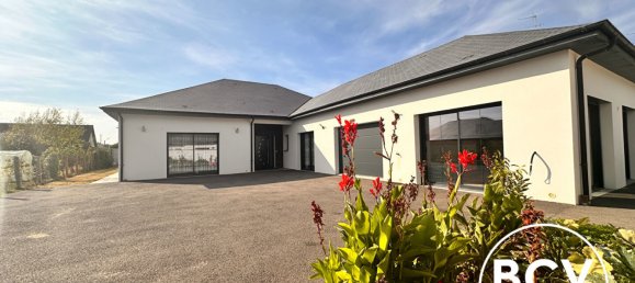 5 bedrooms House in Luisant, France No. 159673 18