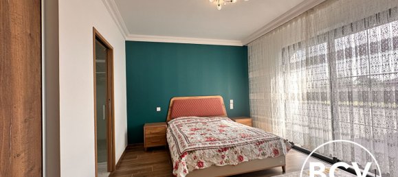 5 bedrooms House in Luisant, France No. 159673 9