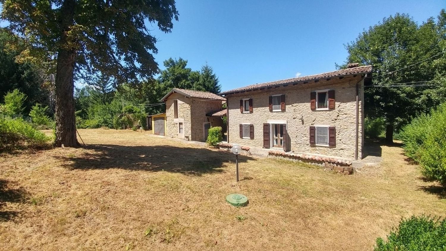 Casa de 8 habitaciónes en Montese, Italy No. 259761