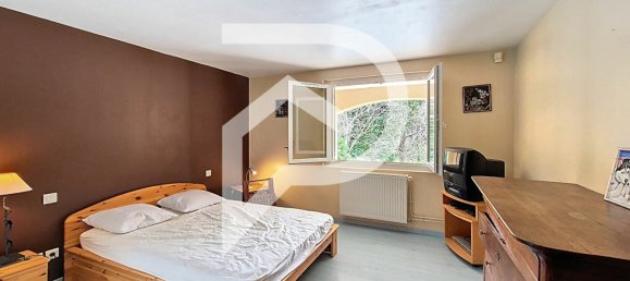 Casa de 5 dormitorios en Montelimar, France No. 199676 13