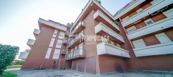 2 bedrooms Apartment in Turbigo, Italy No. 165380 8