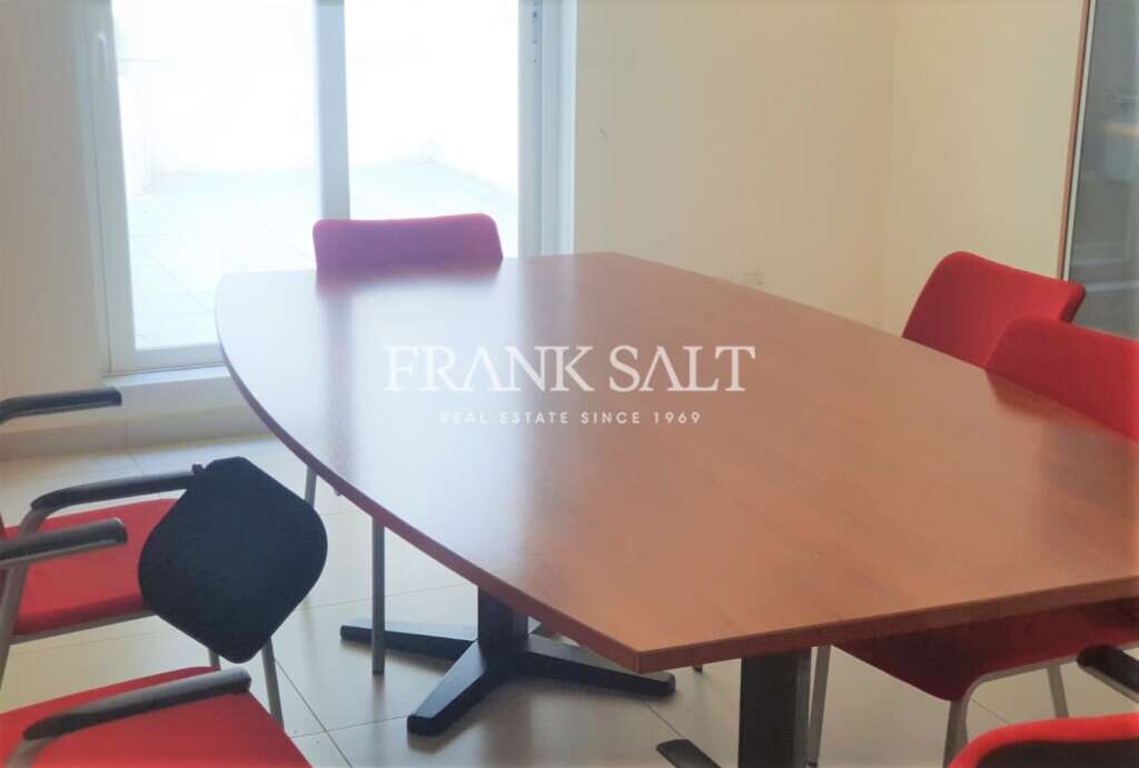 120m² Office in Valletta, Malta No. 12233