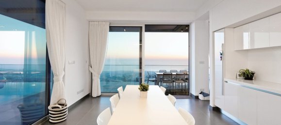 4 bedrooms Villa in Tala, Cyprus No. 22023 3