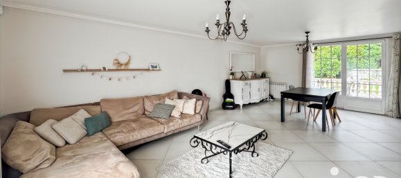 4 bedrooms House in Dammarie-les-Lys, France No. 348076 3