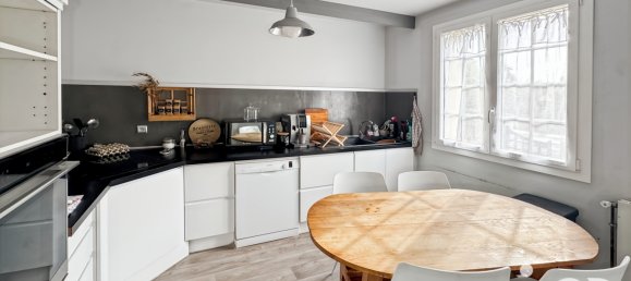 4 bedrooms House in Dammarie-les-Lys, France No. 348076 6