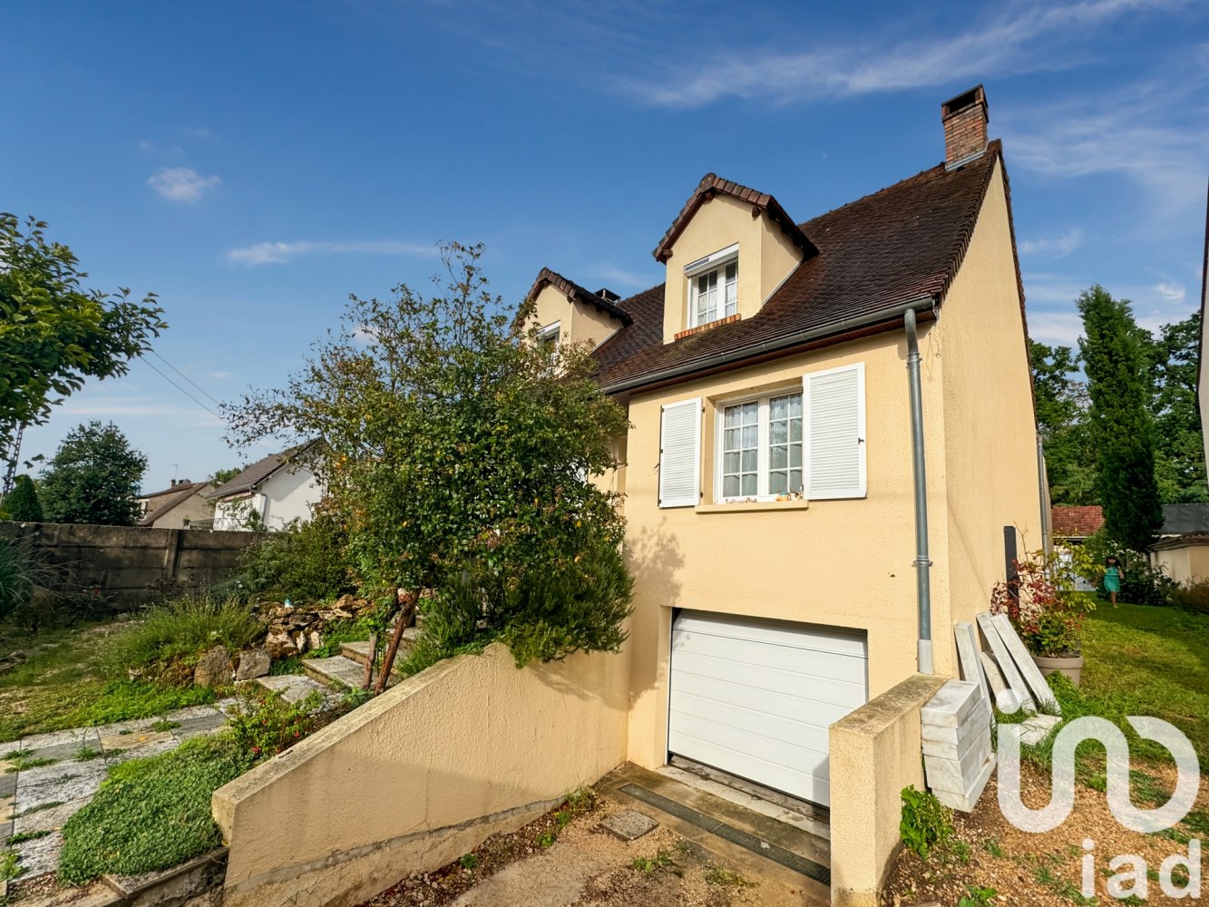 4 bedrooms House in Dammarie-les-Lys, France No. 348076