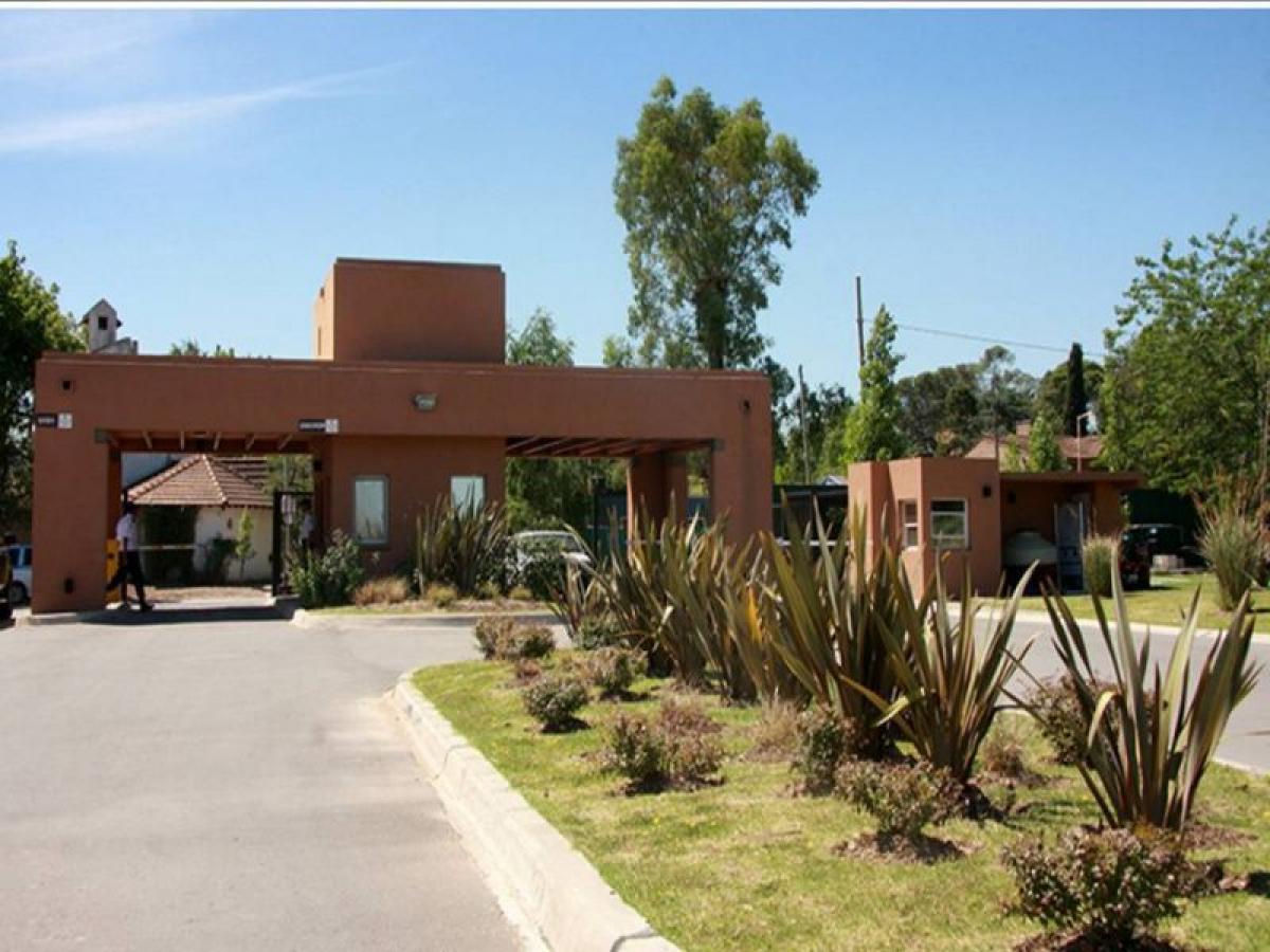 Grundstück in San Miguel, Argentina, Nr. 30871