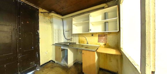 2 bedrooms Apartment in Berga, Spain No. 70136 9