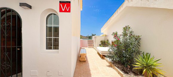 3 bedrooms House in Adeje, Spain No. 21213 5