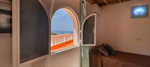 3 bedrooms House in Adeje, Spain No. 21213 37