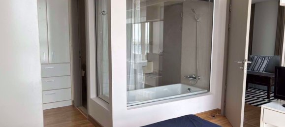 Apartamento com 1 quarto em condomínio em Watthana, Thailand N.º 5081 6