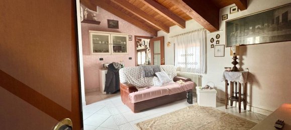 3 rooms Apartment in Calderara di Reno, Italy No. 19957 4