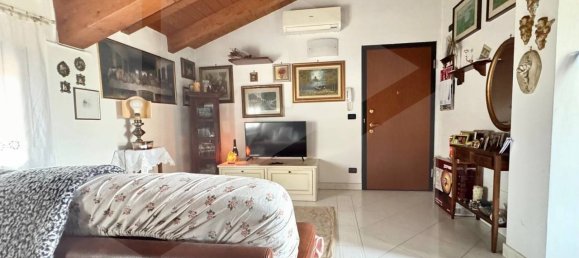 3 rooms Apartment in Calderara di Reno, Italy No. 19957 5