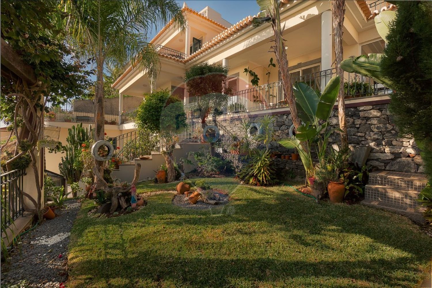 Casa de 4 dormitorios en Ponta do Sol, Portugal No. 19285