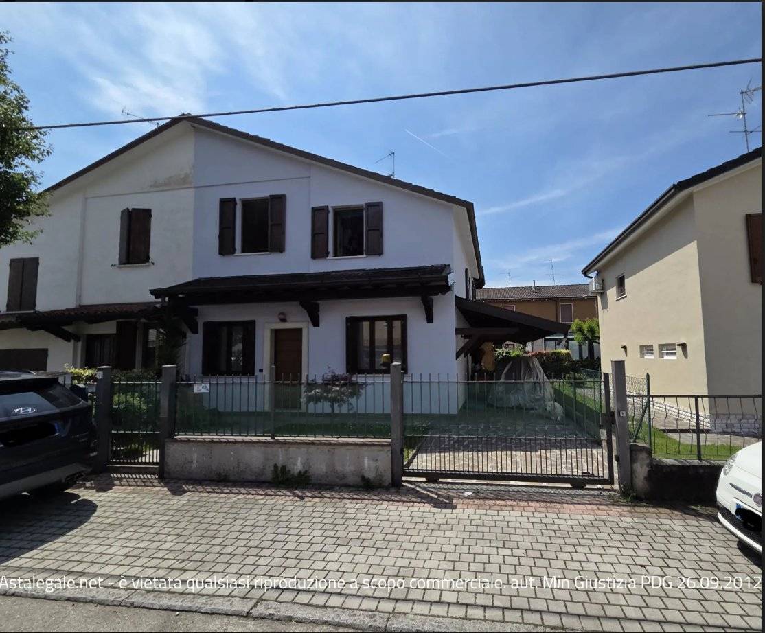 2 Schlafzimmer Villa in Brescia, Italy, Nr. 347572