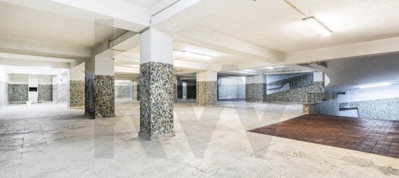 1550m² Commercial property in Lisbon, Portugal No. 111154 13