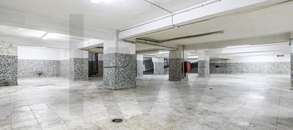 1550m² Commercial property in Lisbon, Portugal No. 111154 17