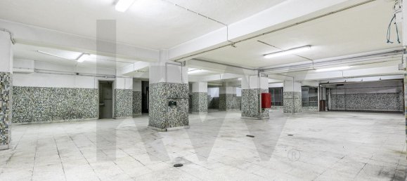 1550m² Commercial property in Lisbon, Portugal No. 111154 3