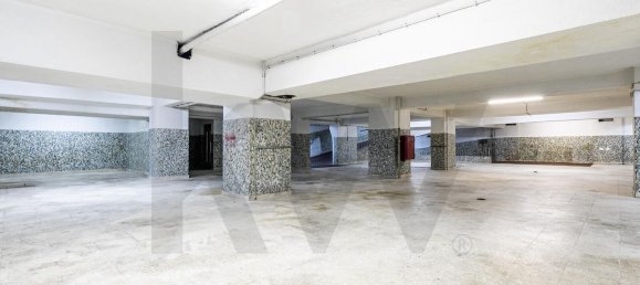 1550m² Commercial property in Lisbon, Portugal No. 111154 15