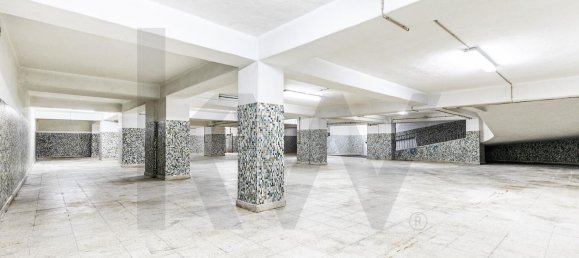 1550m² Commercial property in Lisbon, Portugal No. 111154 16