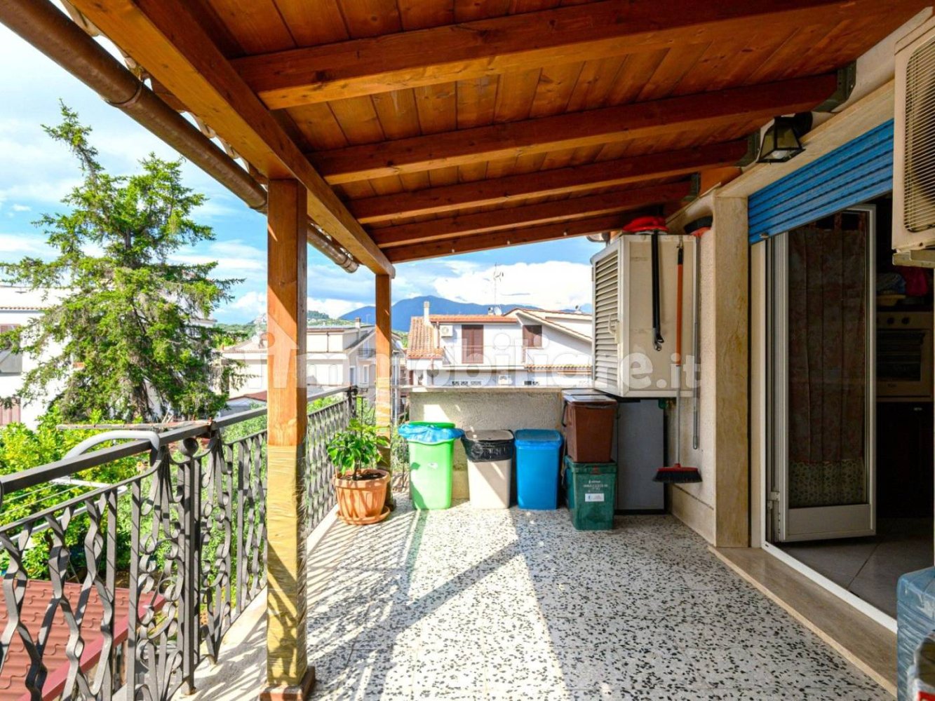 Apartamento T4 em Guidonia Montecelio, Italy N.º 301265