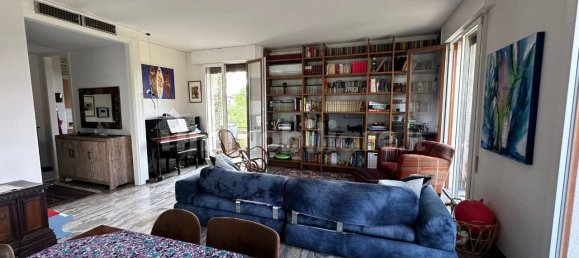 3 bedrooms Apartment in Padua, Italy No. 271053 2