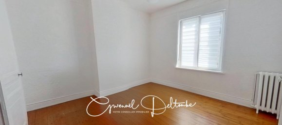 5 bedrooms House in Arras, France No. 217102 6