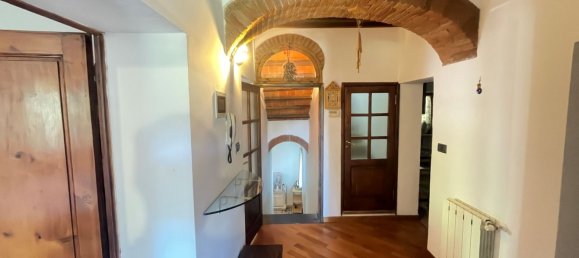 4 rooms Apartment in Pistoia, Italy No. 227249 13