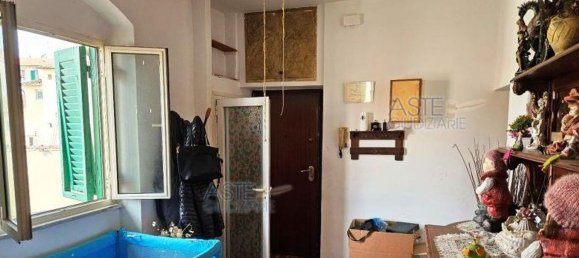 4 rooms Apartment in Livorno, Italy No. 42873 7