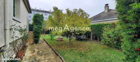 2 bedrooms House in Vendome, France No. 225052 9