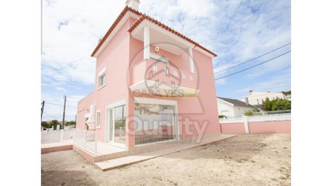 3 bedrooms House in Almada, Portugal No. 141913