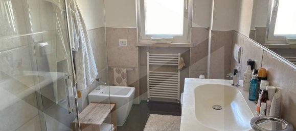 4 rooms Apartment in Bari, Italy No. 18645 36