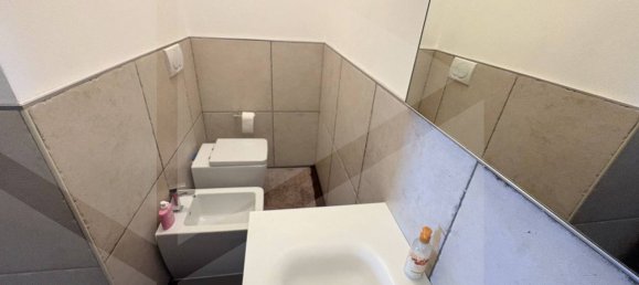 4 rooms Apartment in Bari, Italy No. 18645 27