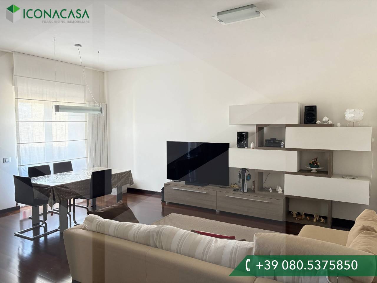 4 rooms Apartment in Bari, Italy No. 18645