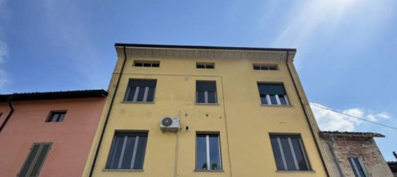 2 bedrooms Apartment in Colorno, Italy No. 323322 3