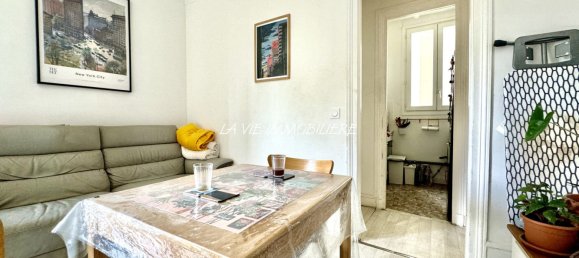 2 bedrooms Apartment in Paris, France No. 182770 2