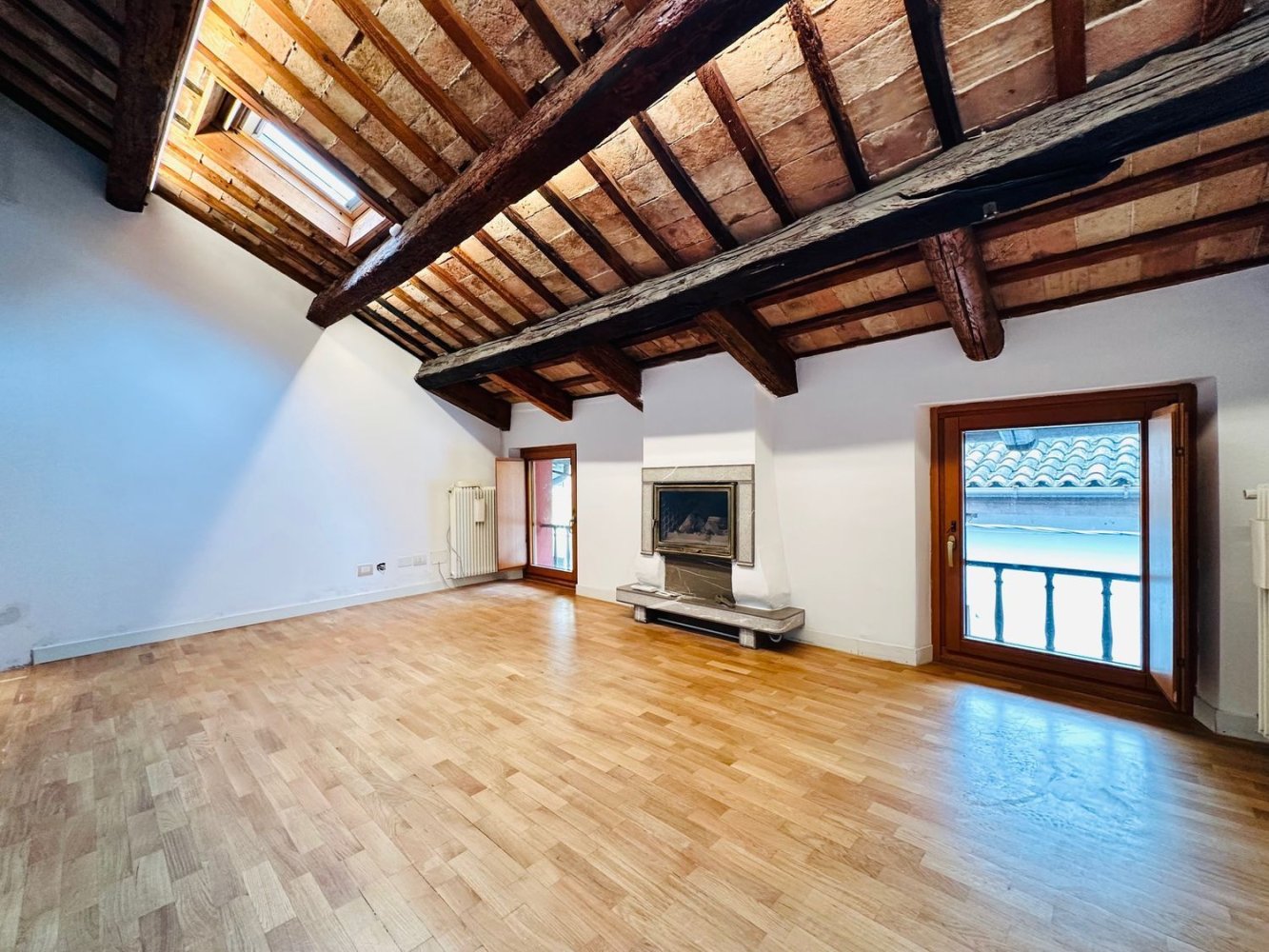 Casa de 3 habitaciónes en Udine, Italy No. 276292