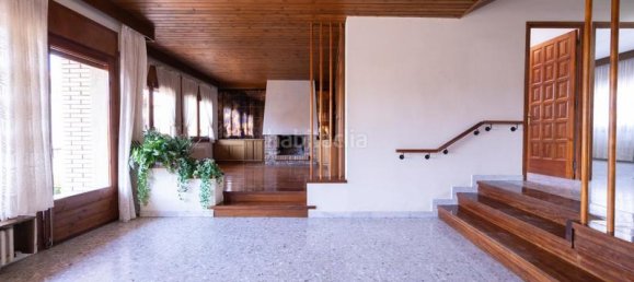 4 bedrooms House in Torello, Spain No. 161174 2