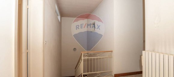 4 bedrooms House in Grammichele, Italy No. 330034 6