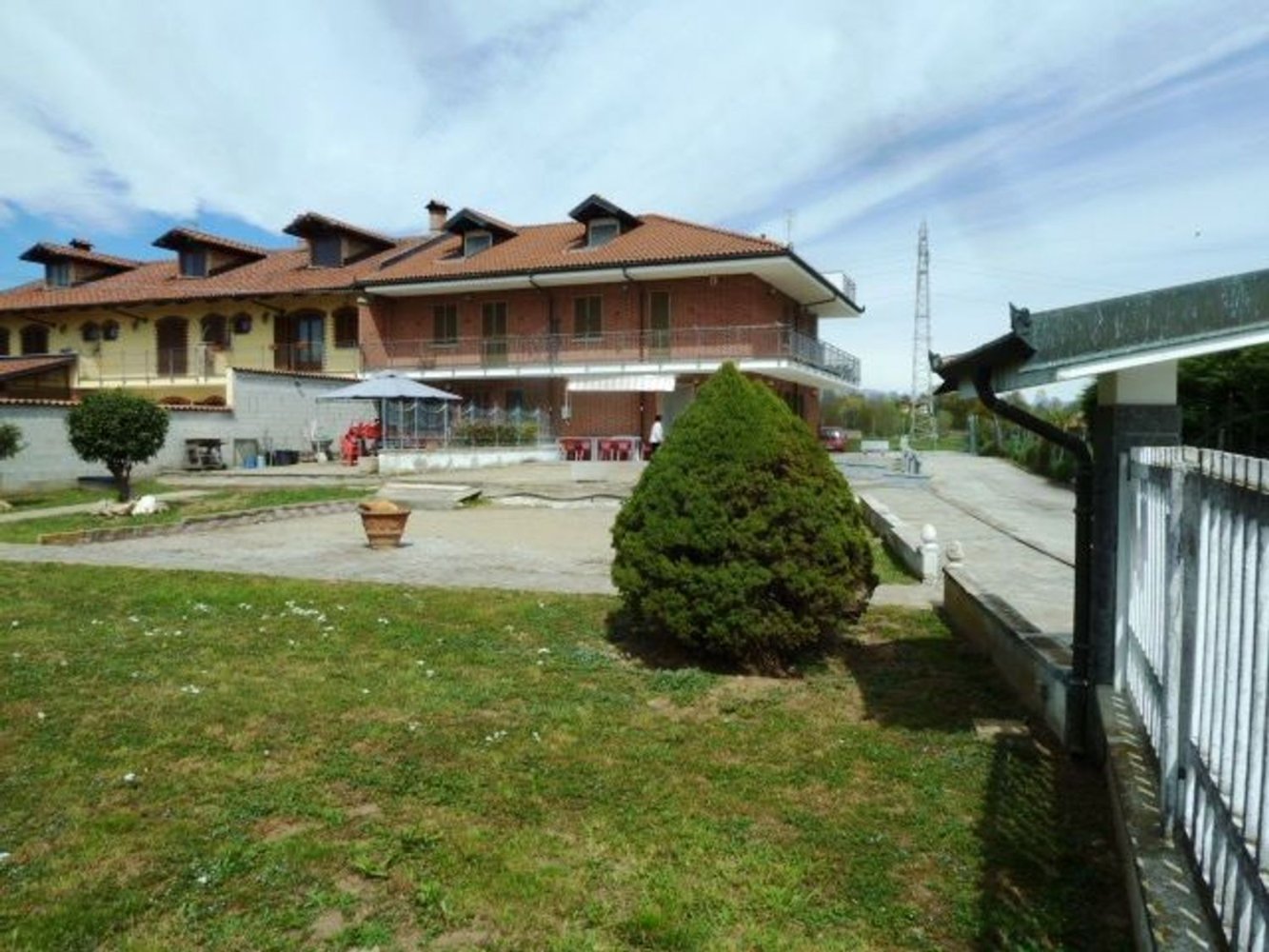 Casa de 14 habitaciónes en Turin, Italy No. 223896