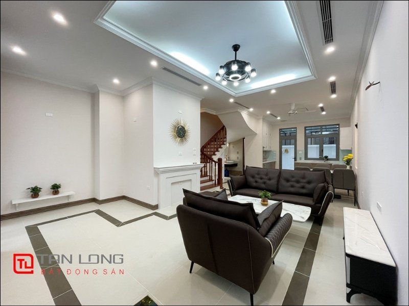 Villa de 4 dormitorios en Long Bien, Vietnam No. 604