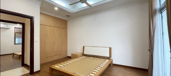 Villa de 4 dormitorios en Long Bien, Vietnam No. 604 7