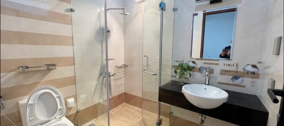 Villa de 4 dormitorios en Long Bien, Vietnam No. 604 12