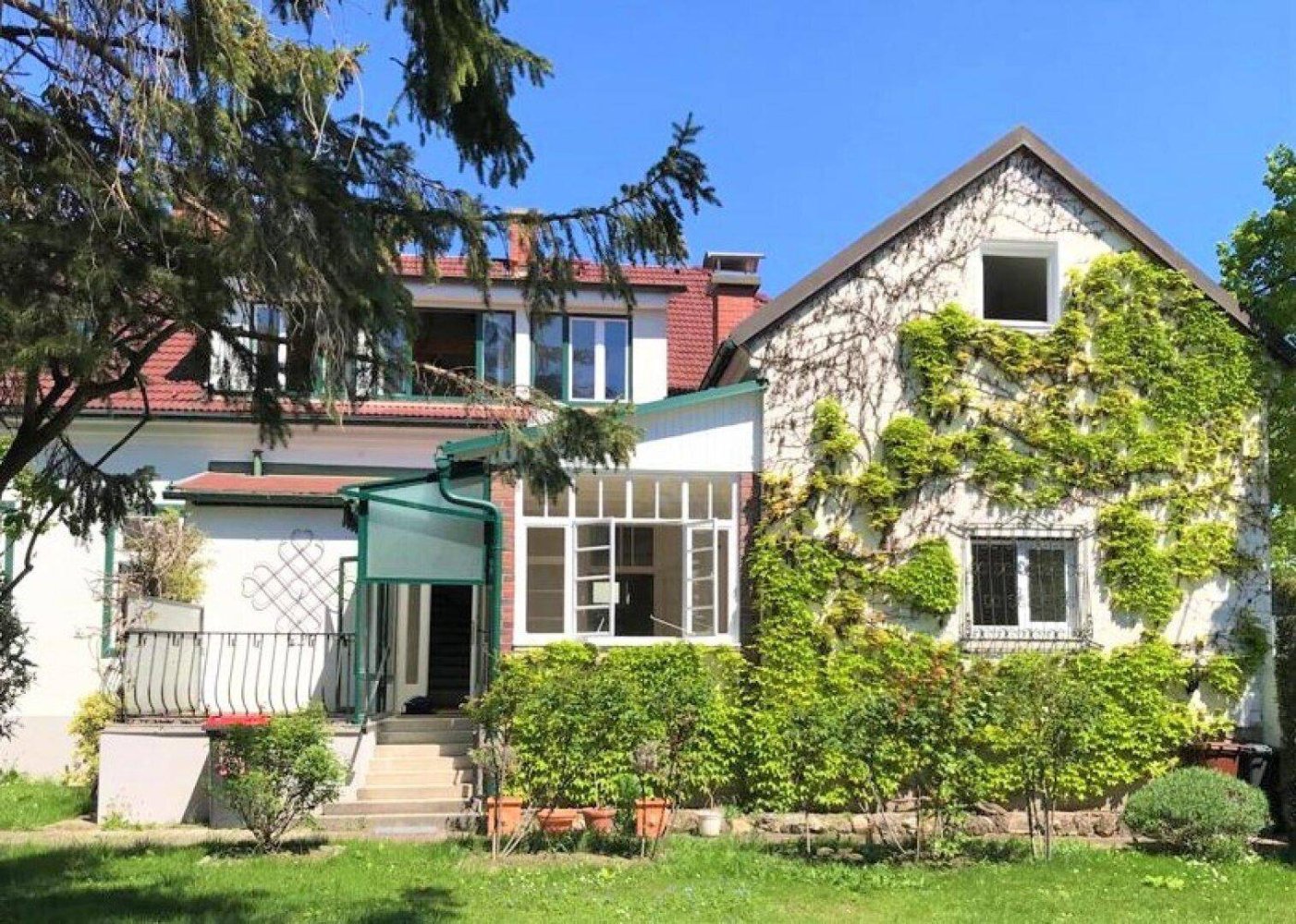 Дом с 7 комнатами в Баден, Австрия № 153049