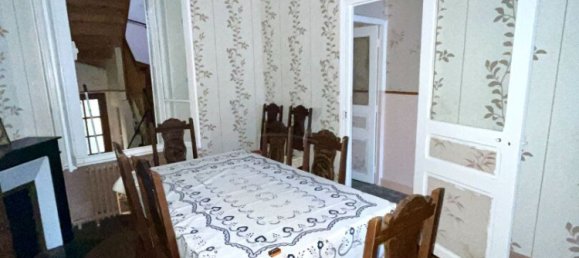 3 bedrooms House in Rebais, France No. 176564 3