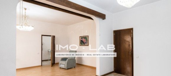 4 bedrooms Villa in Funchal, Portugal No. 144718 8