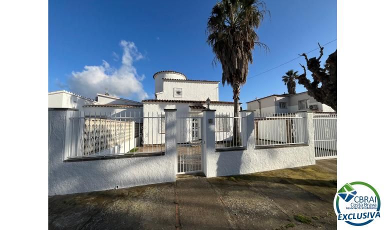 Casa T4 em Empuriabrava, Spain N.º 211373