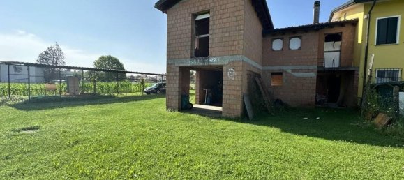 4 rooms House in Camponogara, Italy No. 175740 3